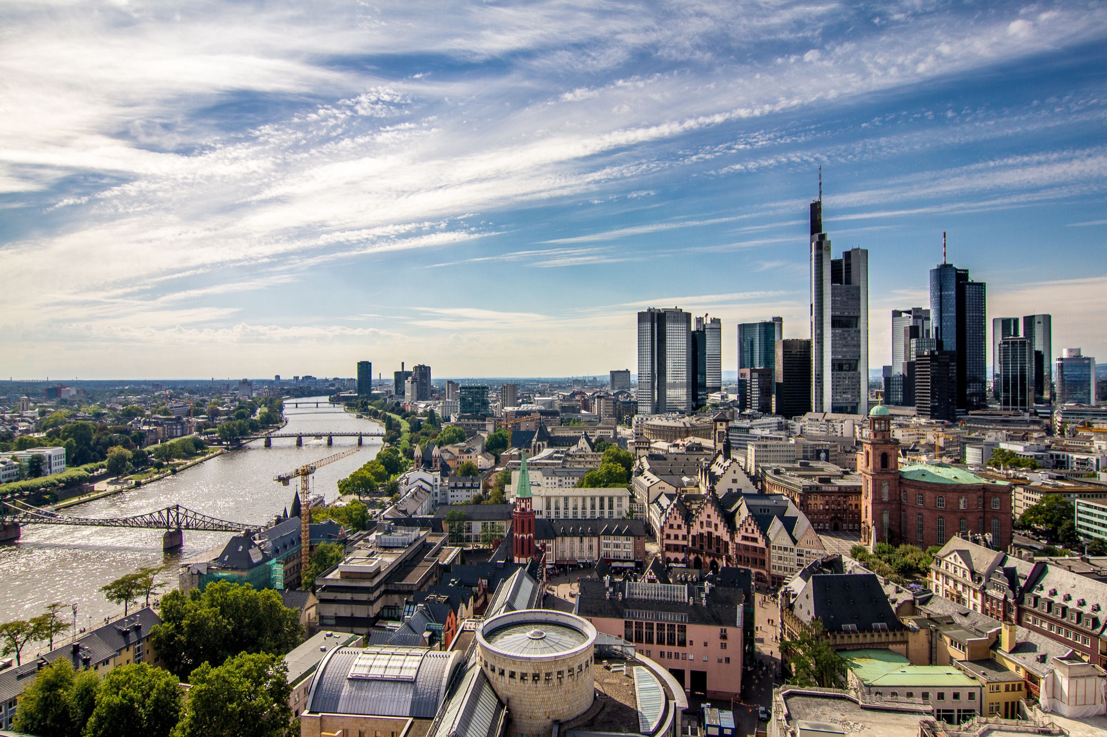 Blick auf die Hauptwache und die Frankfurter Skyline